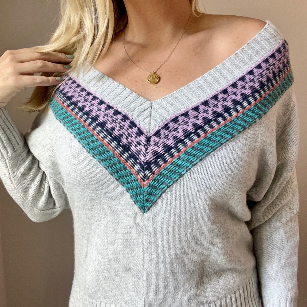 American Eagle Gray Fair Isle Dolman V Neck Wool Sweater